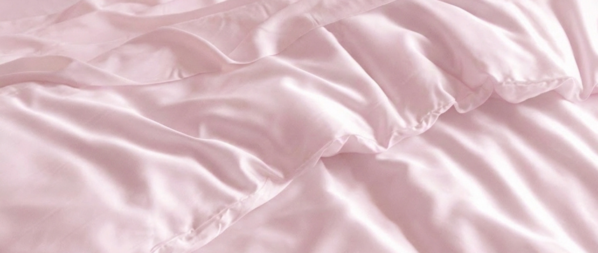 MyntBalance™ temperature regulating duvet covers in 100% TENCEL™ lyocell with internal corner ties and hidden button closure in neutral tones