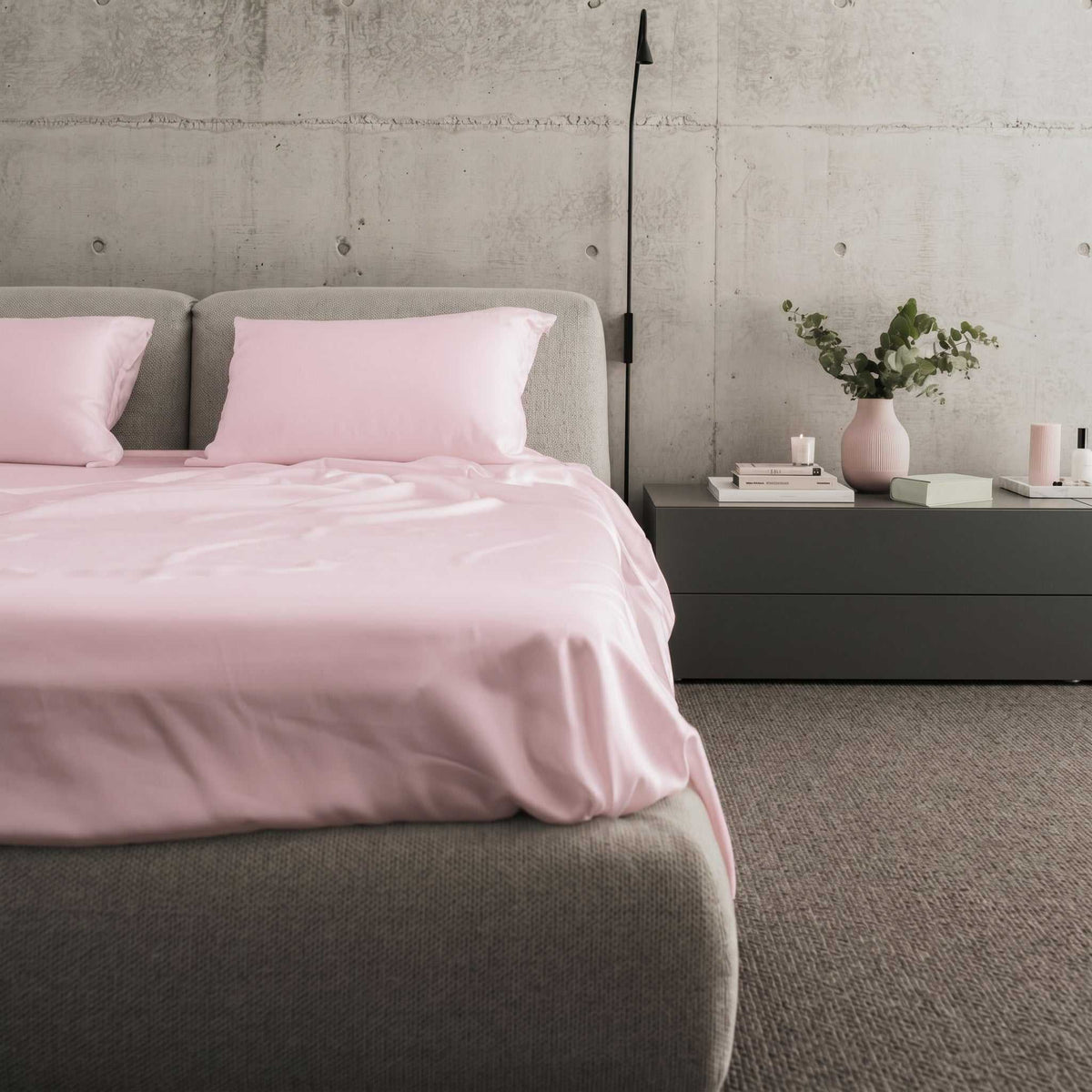 MyntBalance™ temperature balancing flat sheet made from breathable 100% TENCEL™ lyocell with smooth drape and oversized fit